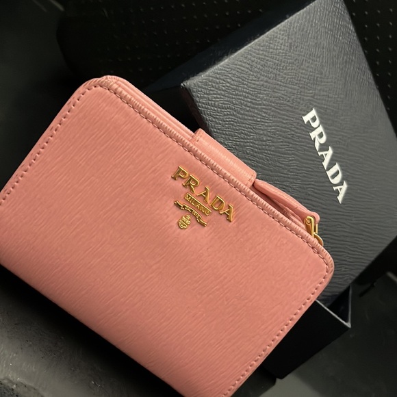 Prada Zip Coin Purse Vitello Move - Picture 13 of 13